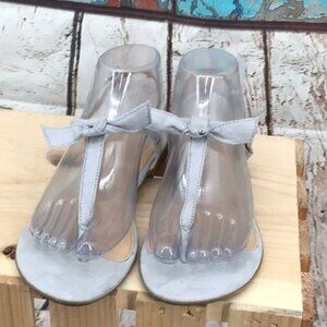 NY&C Womans 6 M Silver Blue Bow Suede Thong Slingback Sandals Buckle Side Closur